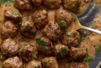 Creamy Keto Swedish Meatballs
