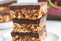 Decadent Paleo Vegan Fudge Date Nut Bars