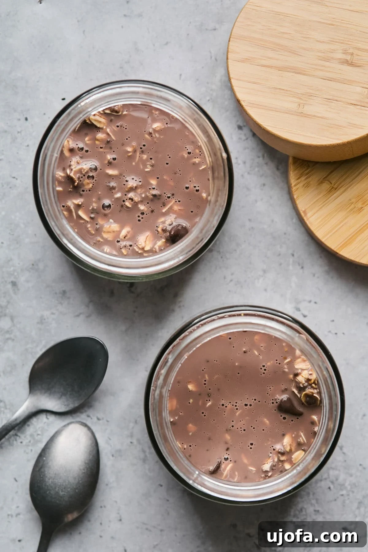 jars filled with overnight oats