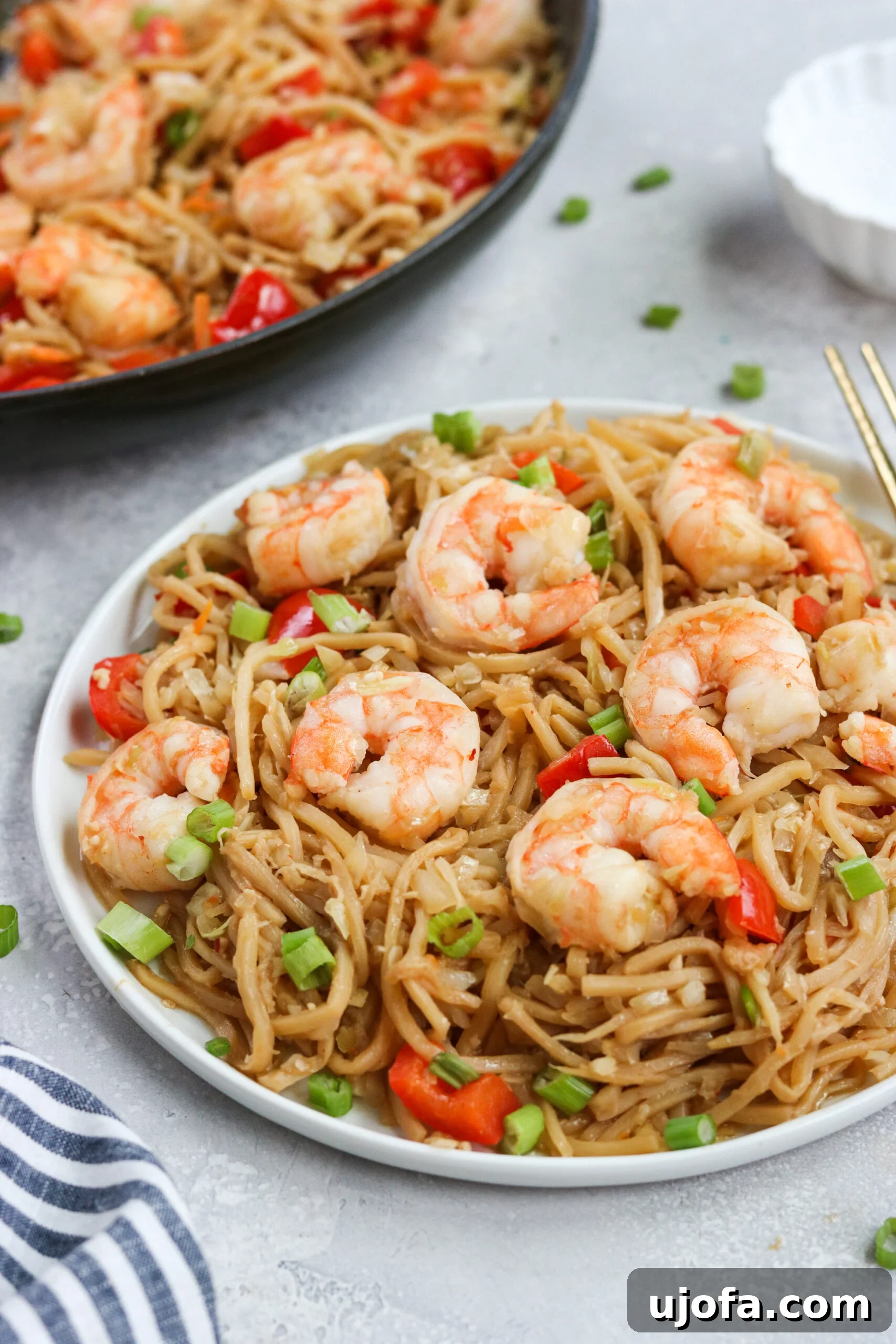 Delicious Whole30 Shrimp Lo Mein with hearts of palm noodles, a healthy Chinese food alternative