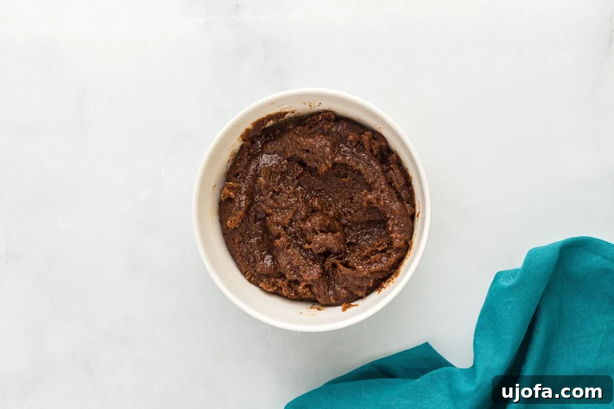 Cinnamon sugar filling mixture in a small bowl